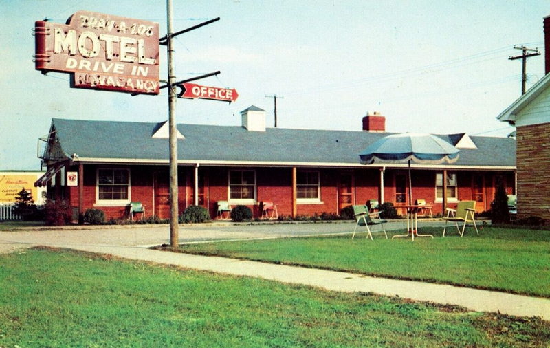 Travel Log Motel (Trav-A-Log Motel) - Old Postcard